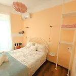 Гостевой дом Sunlight House *